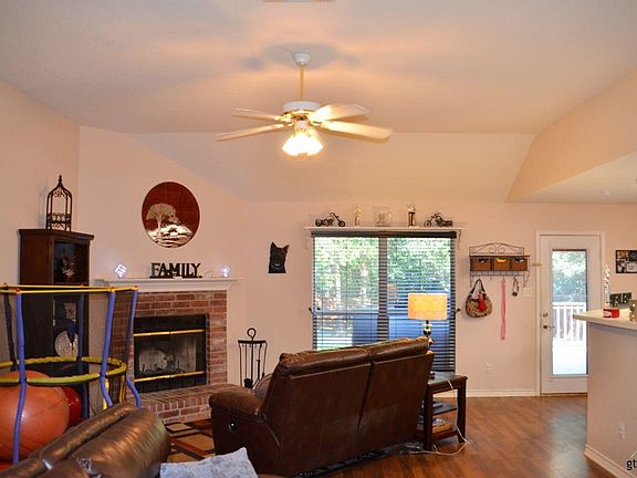 3rd image of 15379 Brittain Ct