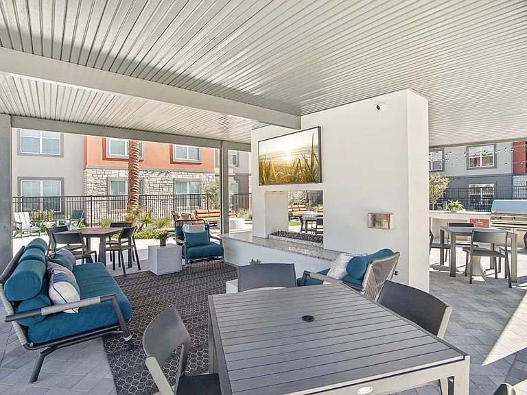 The Maddox Luxury Apartments — Photo 33