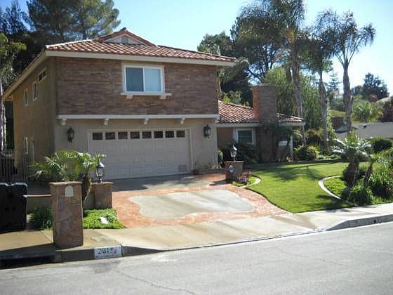 1st image of 261 Greenmeadow Dr
