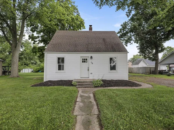 10 E 36th Pl, Hobart, IN 46342