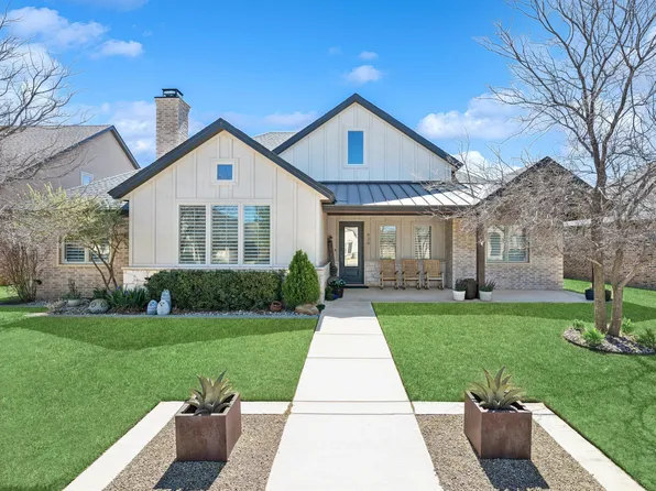 629 N 9th St, Wolfforth, TX 79382