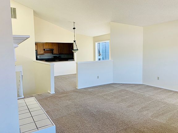 4th image of 635 SE Linn St APT C