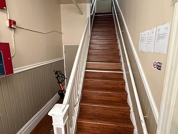 4th image of 2 Emery Ln #6