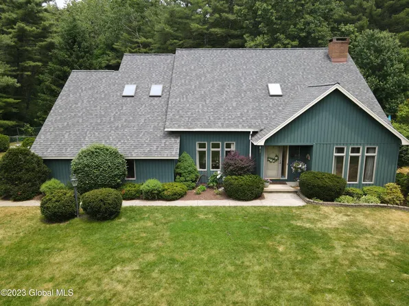 30 Fox Hollow Lane, Queensbury, NY 12804