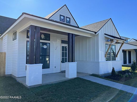 2nd image of 107 Tea Rose Dr