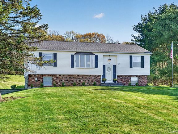 2nd image of 513 Mullock Road