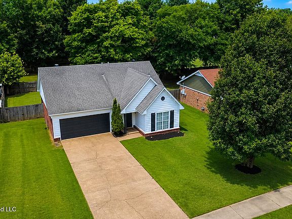 2nd image of 5635 Kentwood Dr