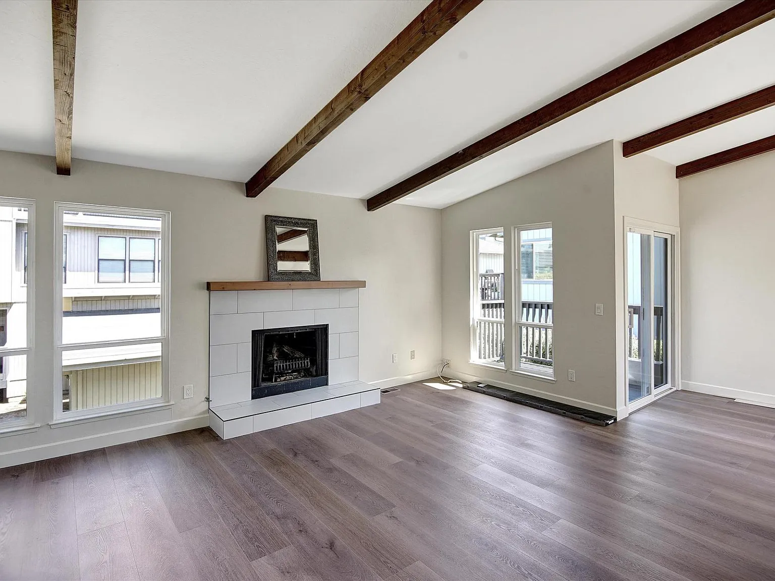 2 bed, 1.5 bath, 1200 sqft, $3,750 — Photo 4