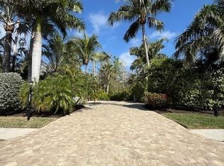 4407 Southern Breeze Dr, Naples, FL 34114