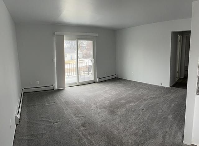 Spacious Family Room