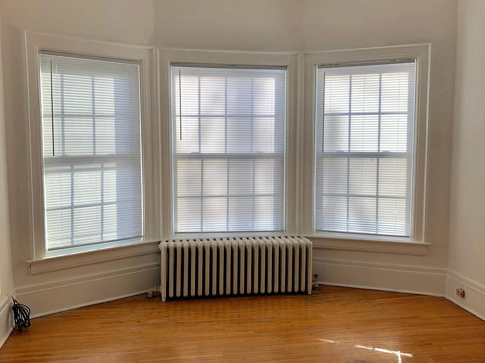 1st image of 210 Lancaster Ave APT 2