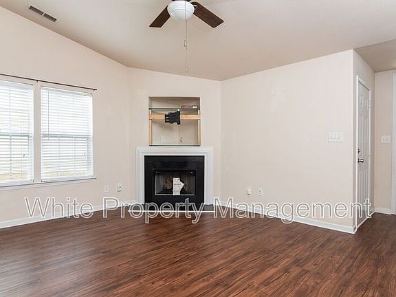 2nd image of 2836 Oasis Ln