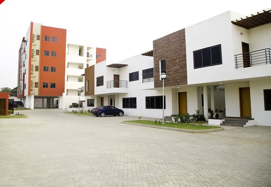 Front of Maple Court