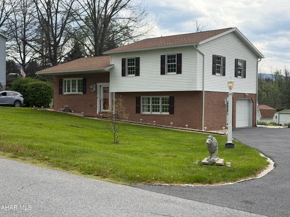 118 Sarah Dr, Altoona, PA 16601