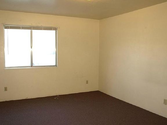 1001 Gail Gardner Bedroom_06142018