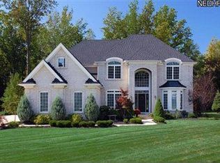 388 Harbor Ct, Avon Lake, OH 44012