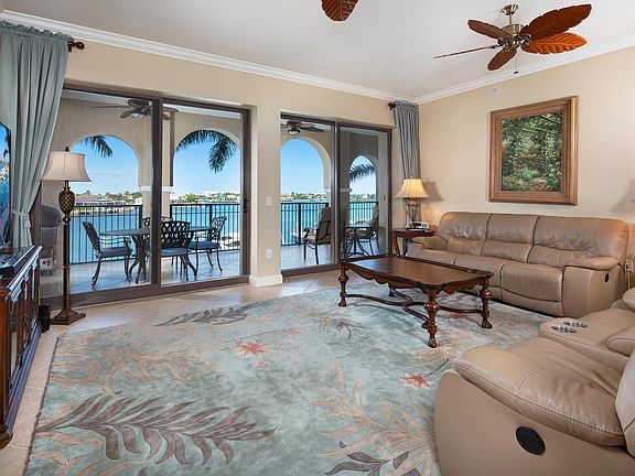 4th image of 720 Collier Blvd Unit 302