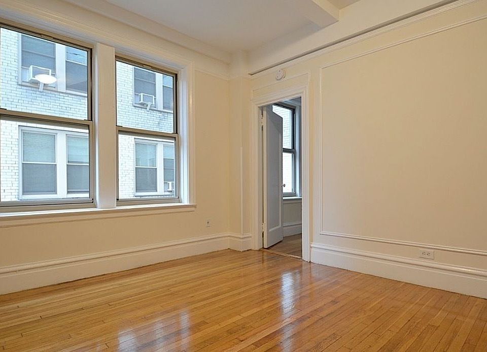 1st image of 287 Amsterdam Ave #701
