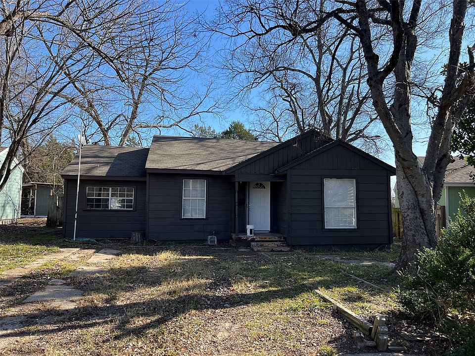 1st image of 1104 Bell Dr