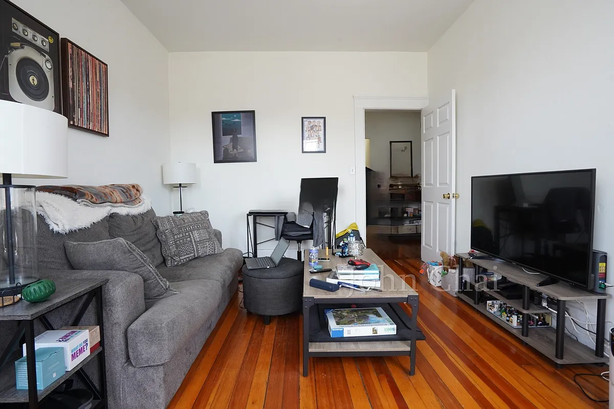 Building Photo - 77 Brighton Ave #3