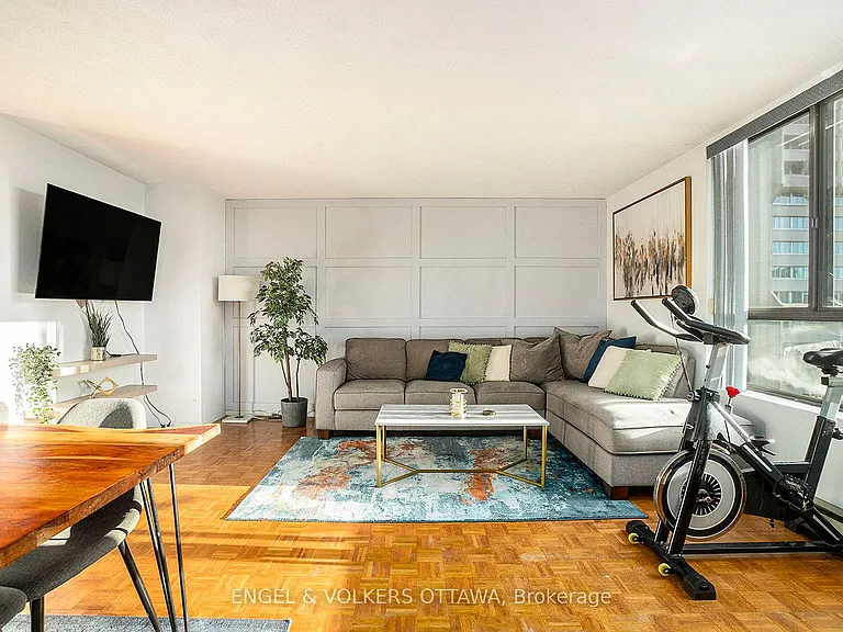 475 Laurier Ave W #907 — Photo 3