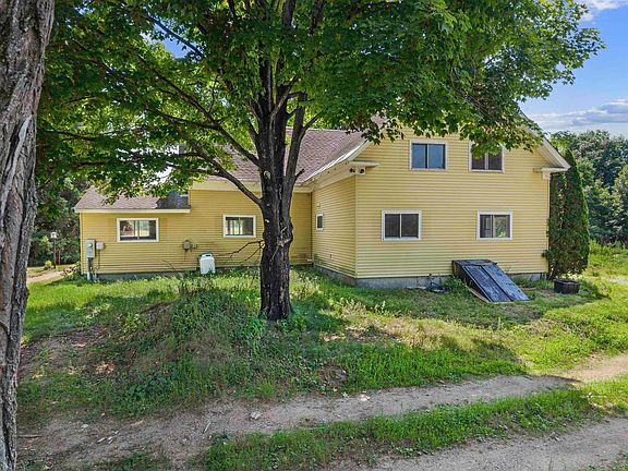 5th image of 385 Burnham Intervale Road