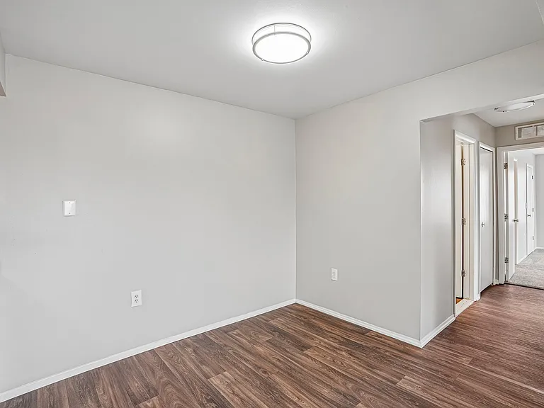 Regency Place Apartments — Photo 13