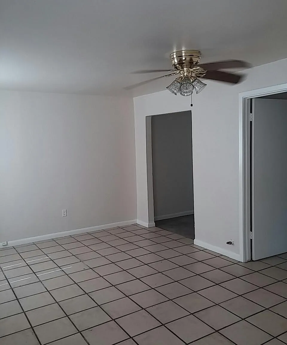 9500 Brown Lane — Photo 4
