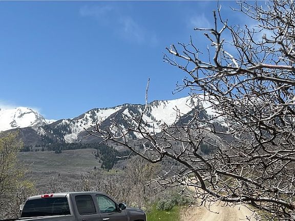 4th image of 10 E Spring Mountain Dr