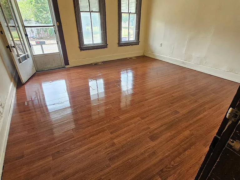 516 E Virginia St — Photo 6