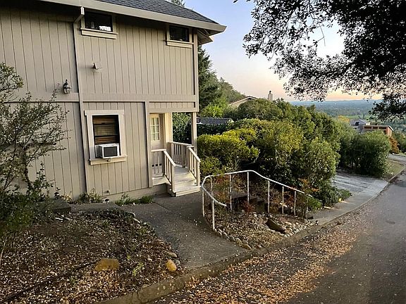2nd image of 1155 Valley View Dr APT A