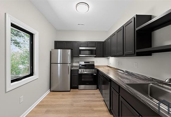 5th image of 301 Olivia Ln #2