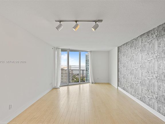 5th image of 335 Biscayne Blvd #3503