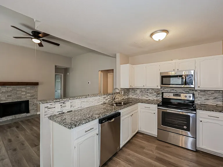 522 Chancellorsville Dr — Photo 8
