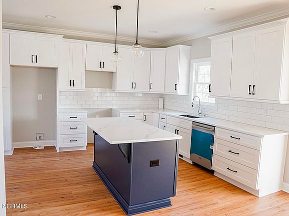 4th image of 1208 Elmstead Drive