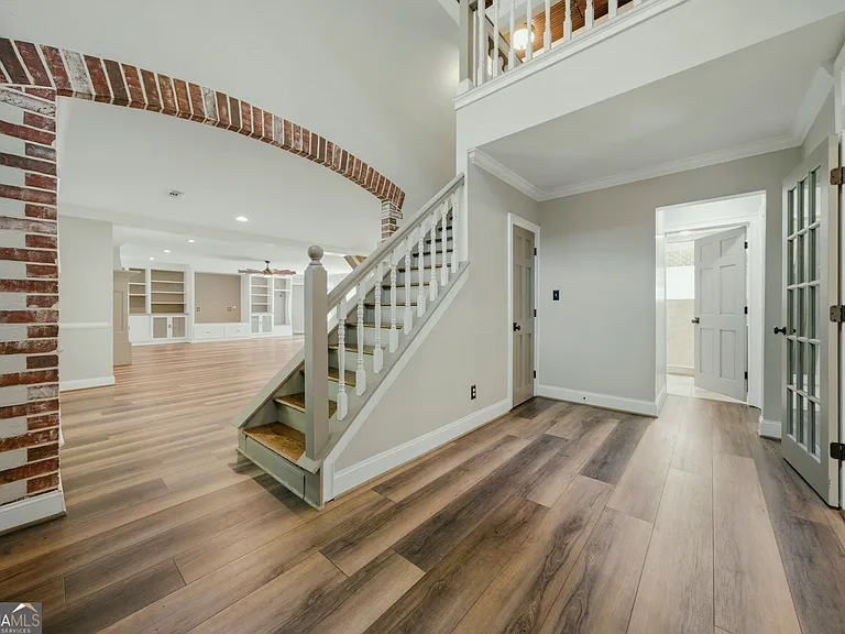 250 Aspen Way — Photo 6