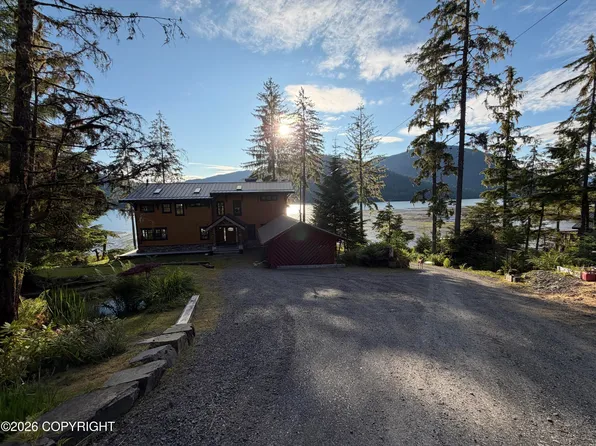 894 Mitkof Hwy, Petersburg, AK 99833