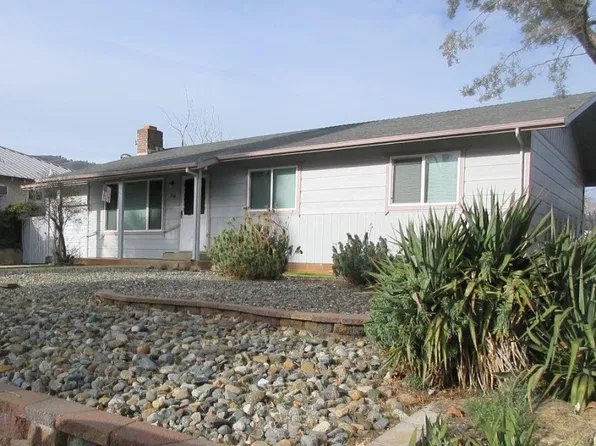 736 Oak St, Yreka, CA 96097