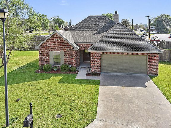 2nd image of 402 Quiet Meadows Cir