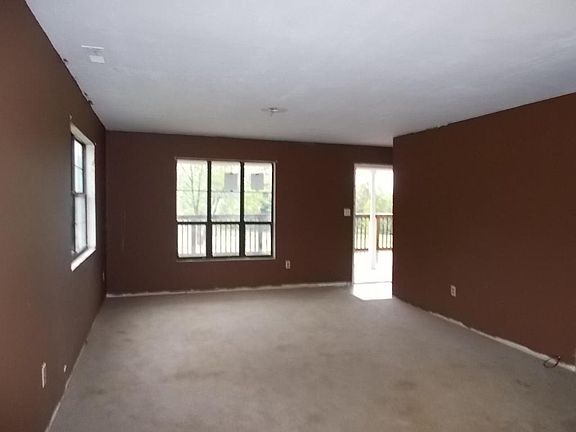 4th image of 107 Dove Valley Dr