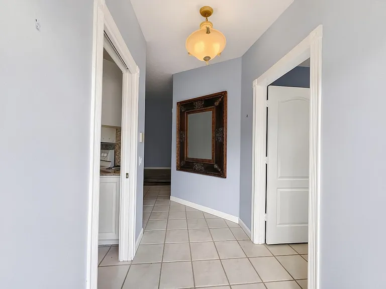 5712 Drummond Way — Photo 27