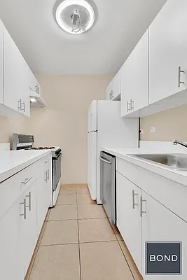 Sold by Bond New York | media 11