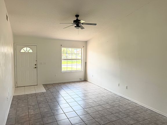 5th image of 33 Flemingwood Ln Unit B