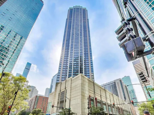 512 N McClurg Ct APT 1704, Chicago, IL 60611