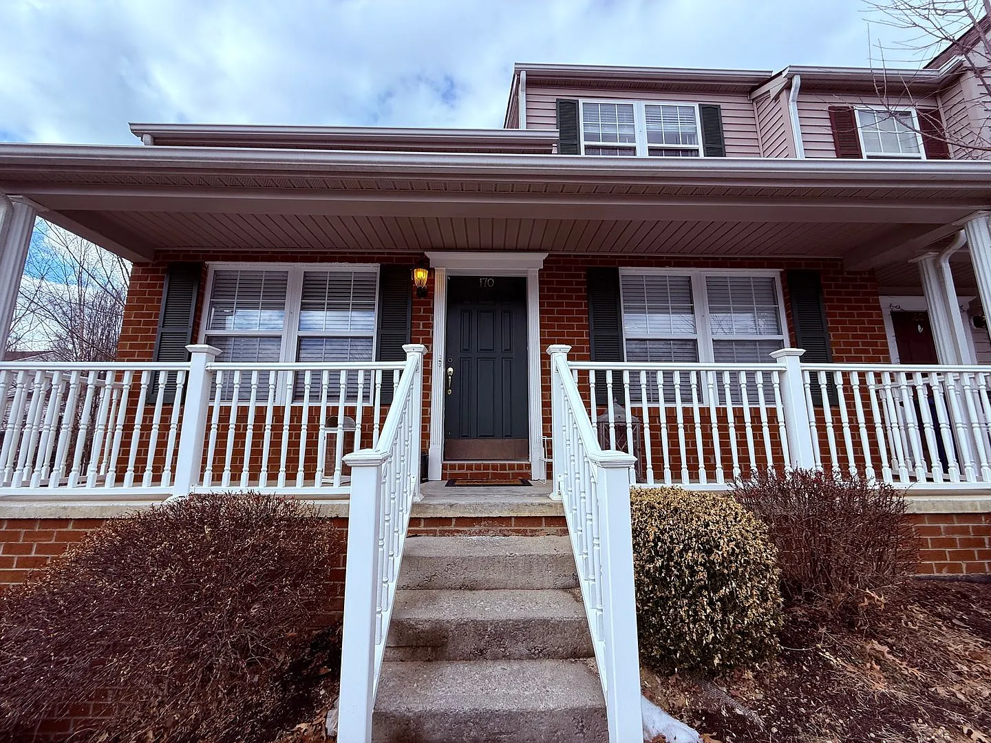3 Bedroom, 2 Bath End Unit Townhouse — Photo 1