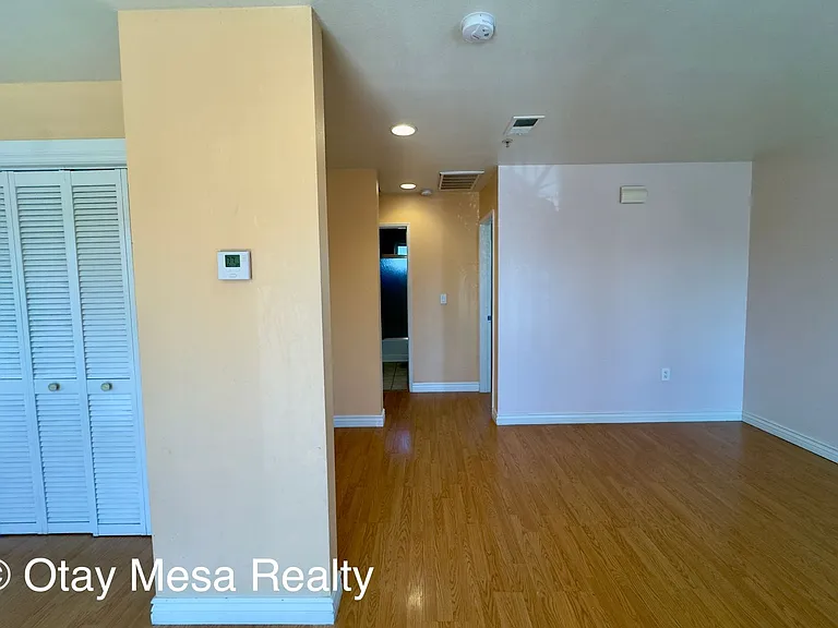 1061 Saturn Blvd — Photo 7