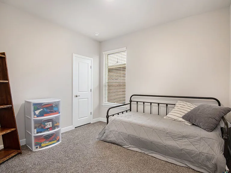 229 Dunmore Dr — Photo 18