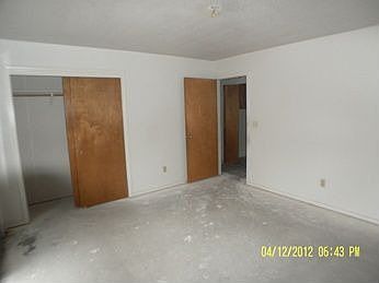 4th image of 6987 Olive Ave