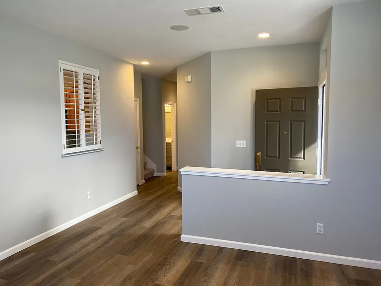 314 Ballymore Cir — Photo 3