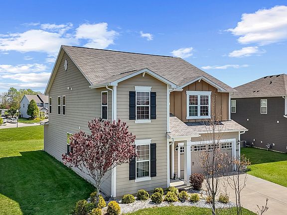 2nd image of 13587 Eastpark Cir E
